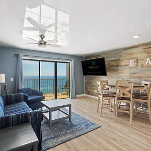 https://the-summit-1408.panamacity-beachhotels.com